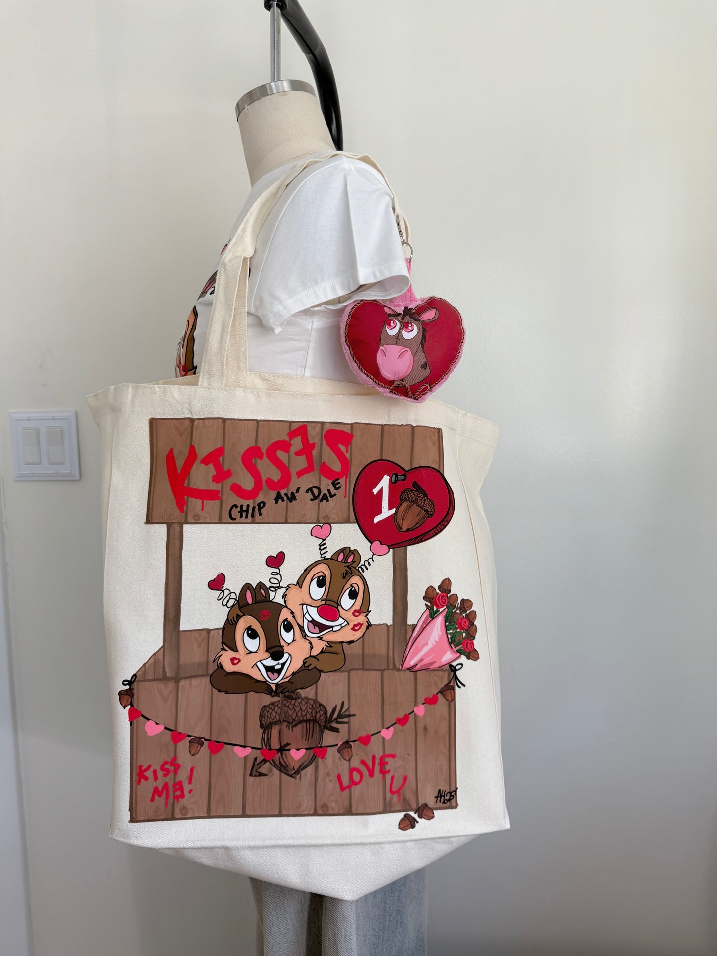 KISSING BOOTH TOTE