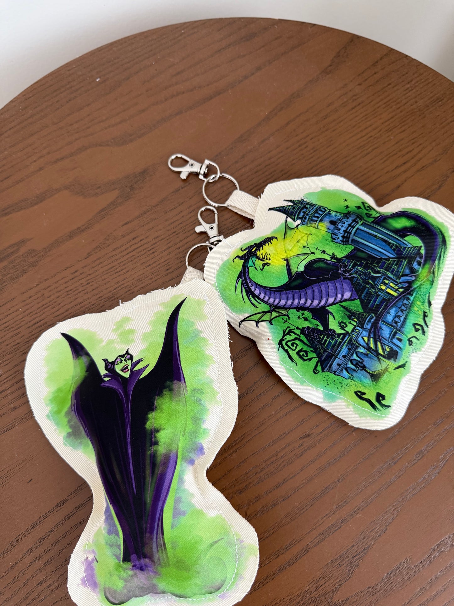DRAGONS LOVE KEYCHAIN SET