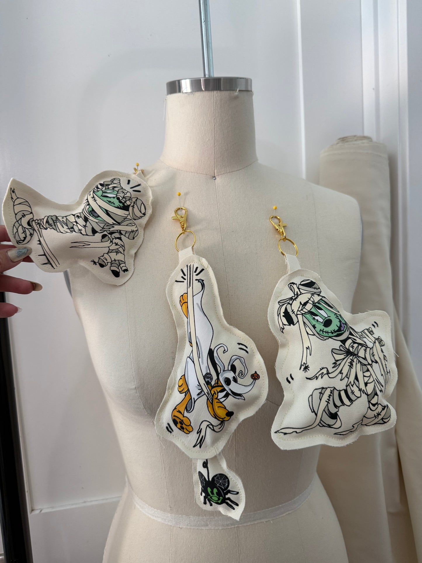 MUMMY MADNESS KEYCHAIN SET