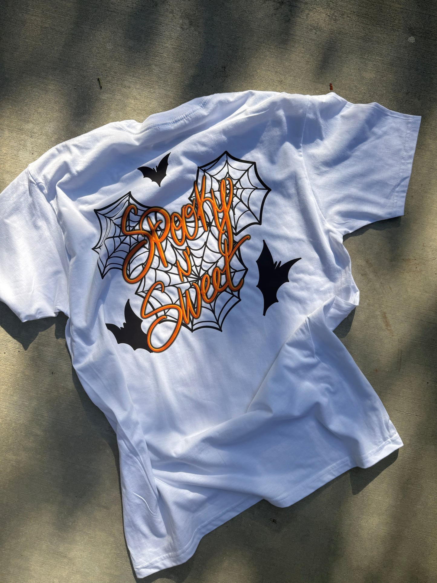 DAISY SPOOKY AND SWEERT T SHIRT