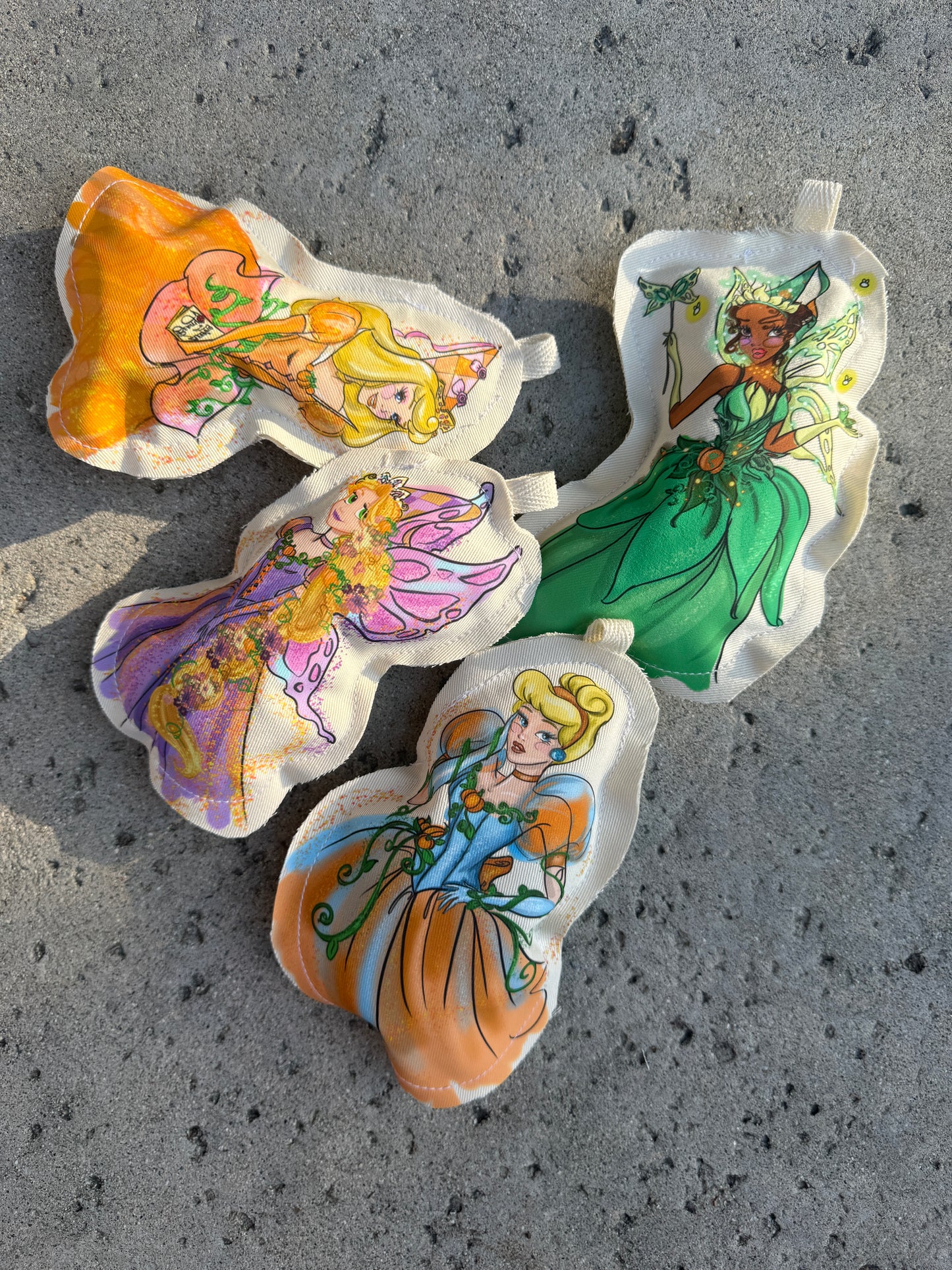 PRINCESS HALLOWEEN PARTY VER 2 KEYCHAIN SET