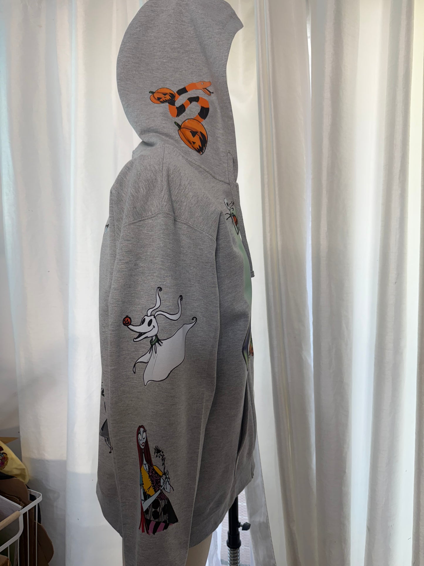NIGHTMARE ZIPPER SWEATER
