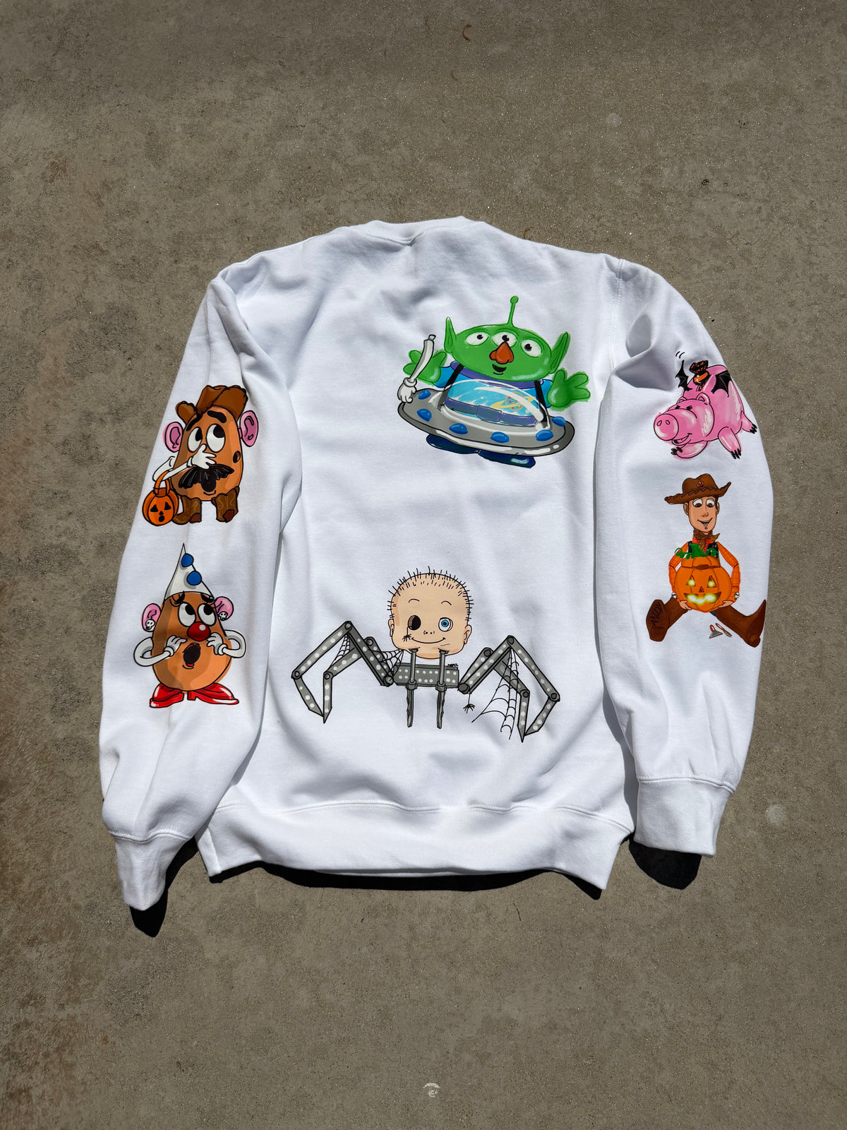 KIDS SPOOKY STORY CREWNECK