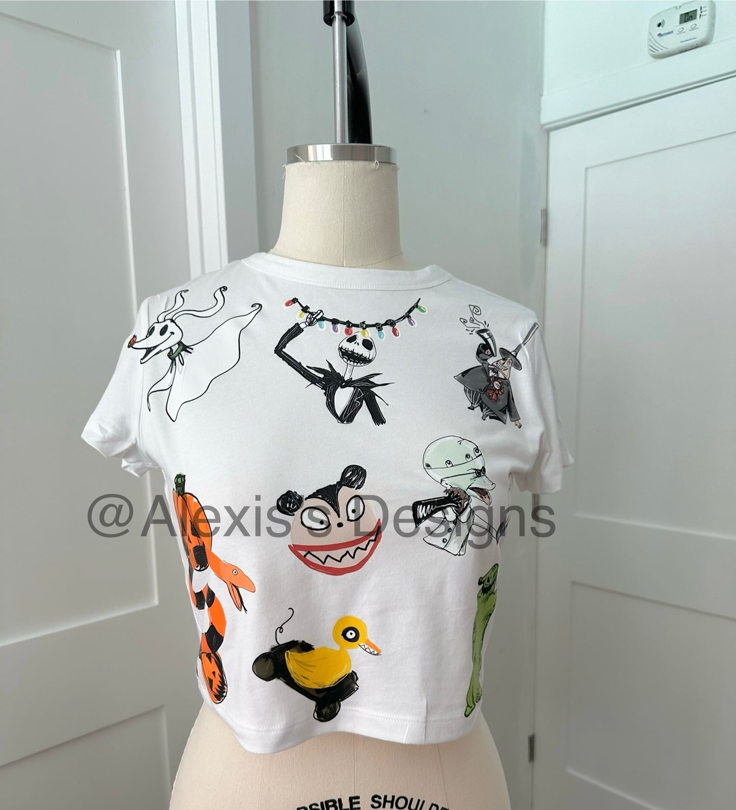 SALLY’S NIGHTMARE CROPPED TEE