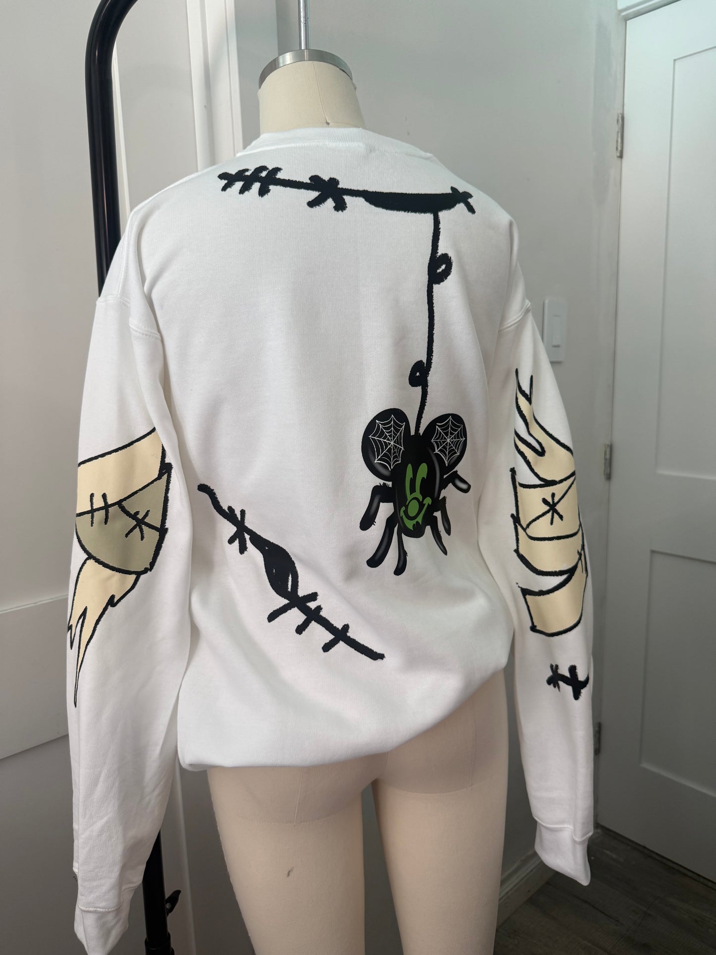 MUMMY MADNESS MINNI CREWNECK