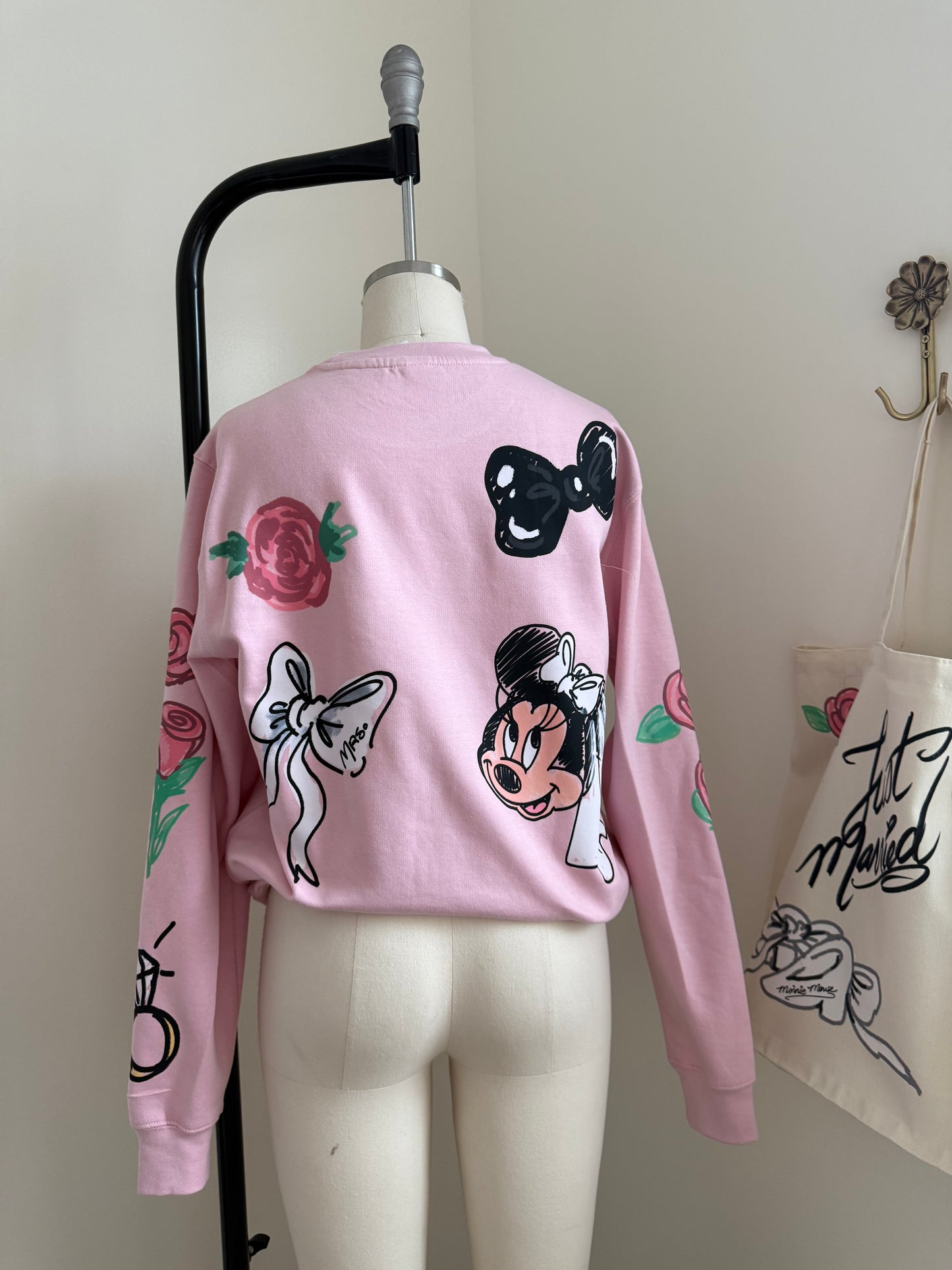 I DO CREWNECK