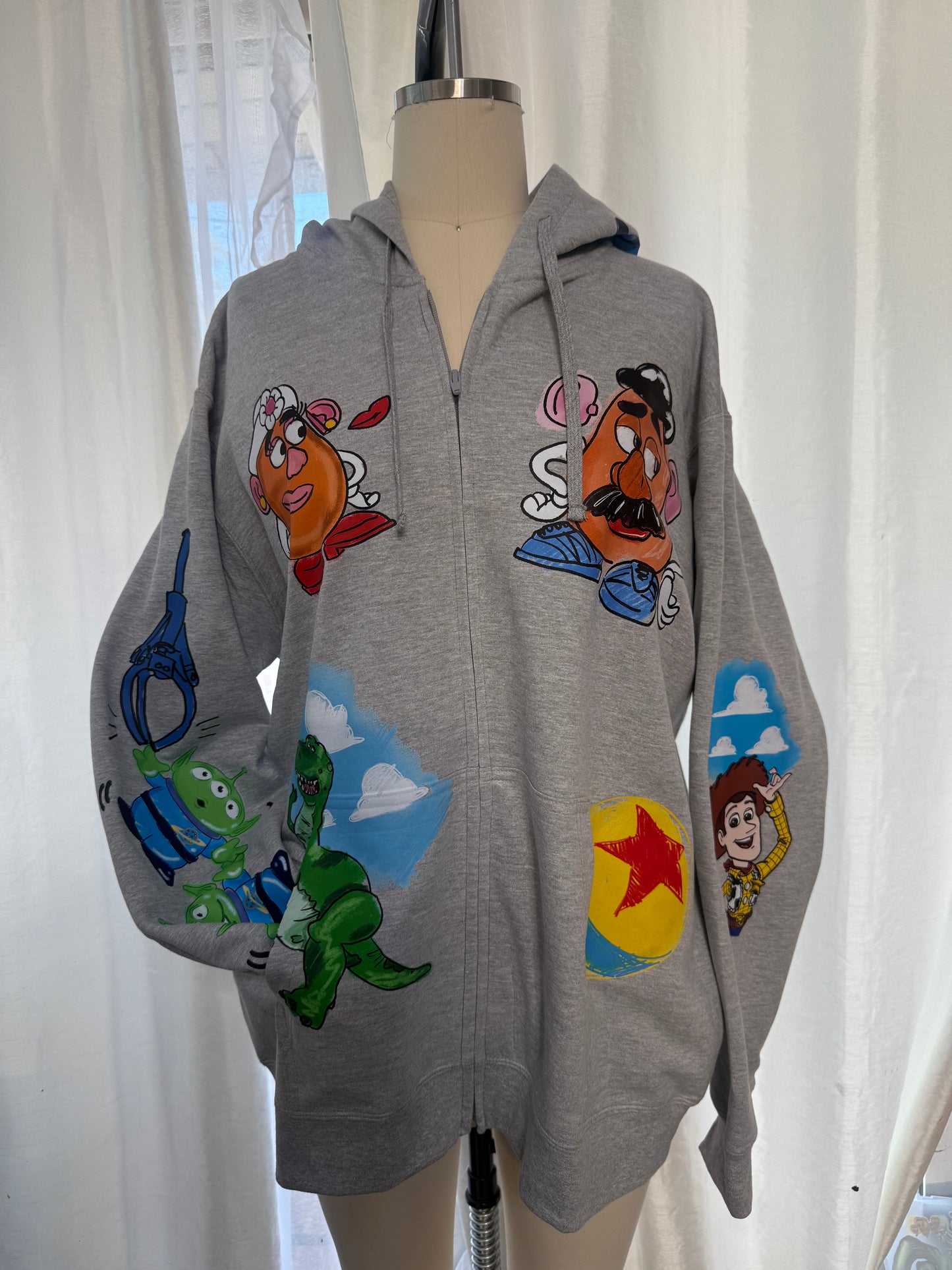 ANDYS TOYS ZIPPER SWEATER