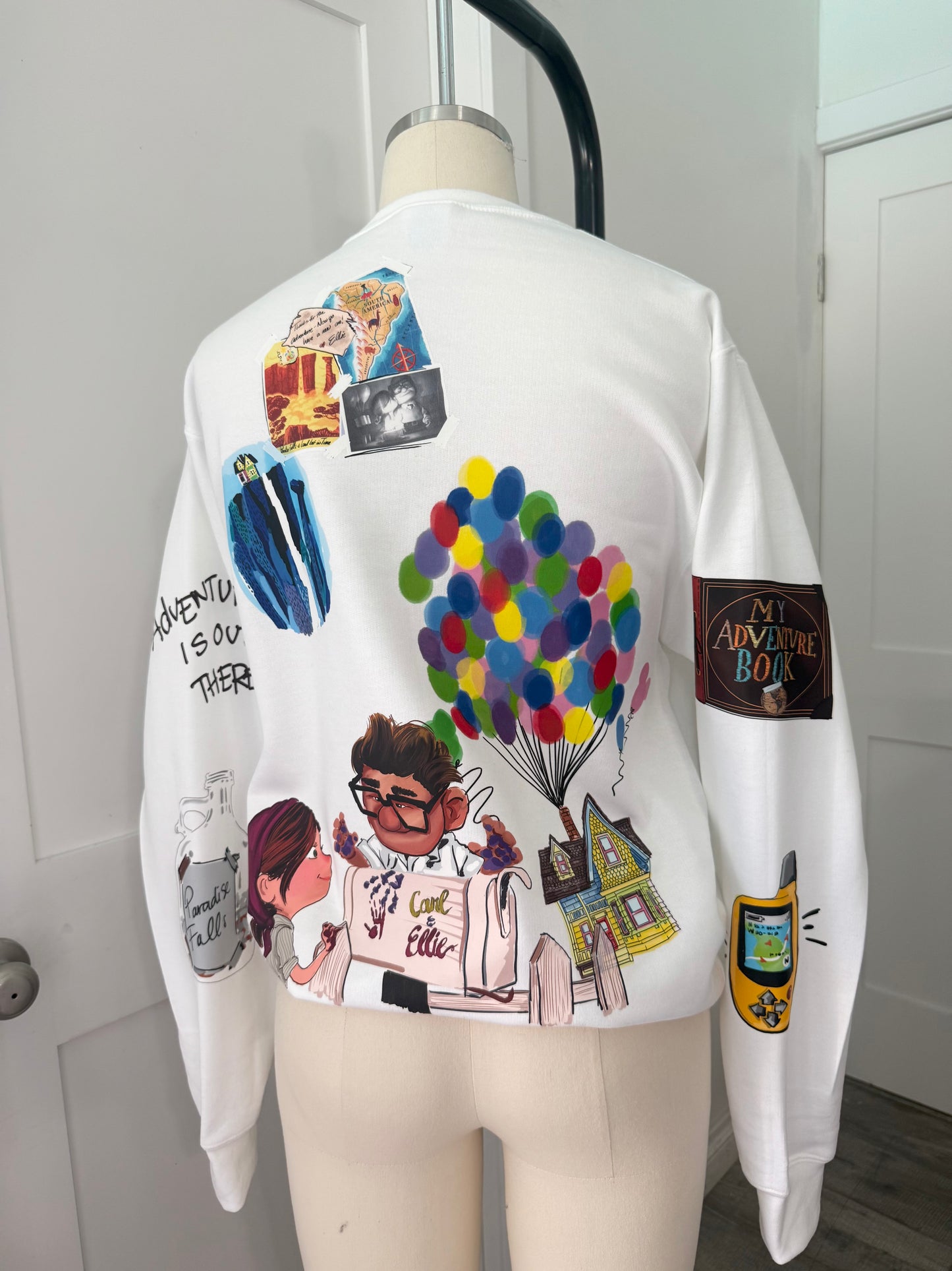 PARADISE FALLS CREWNECK
