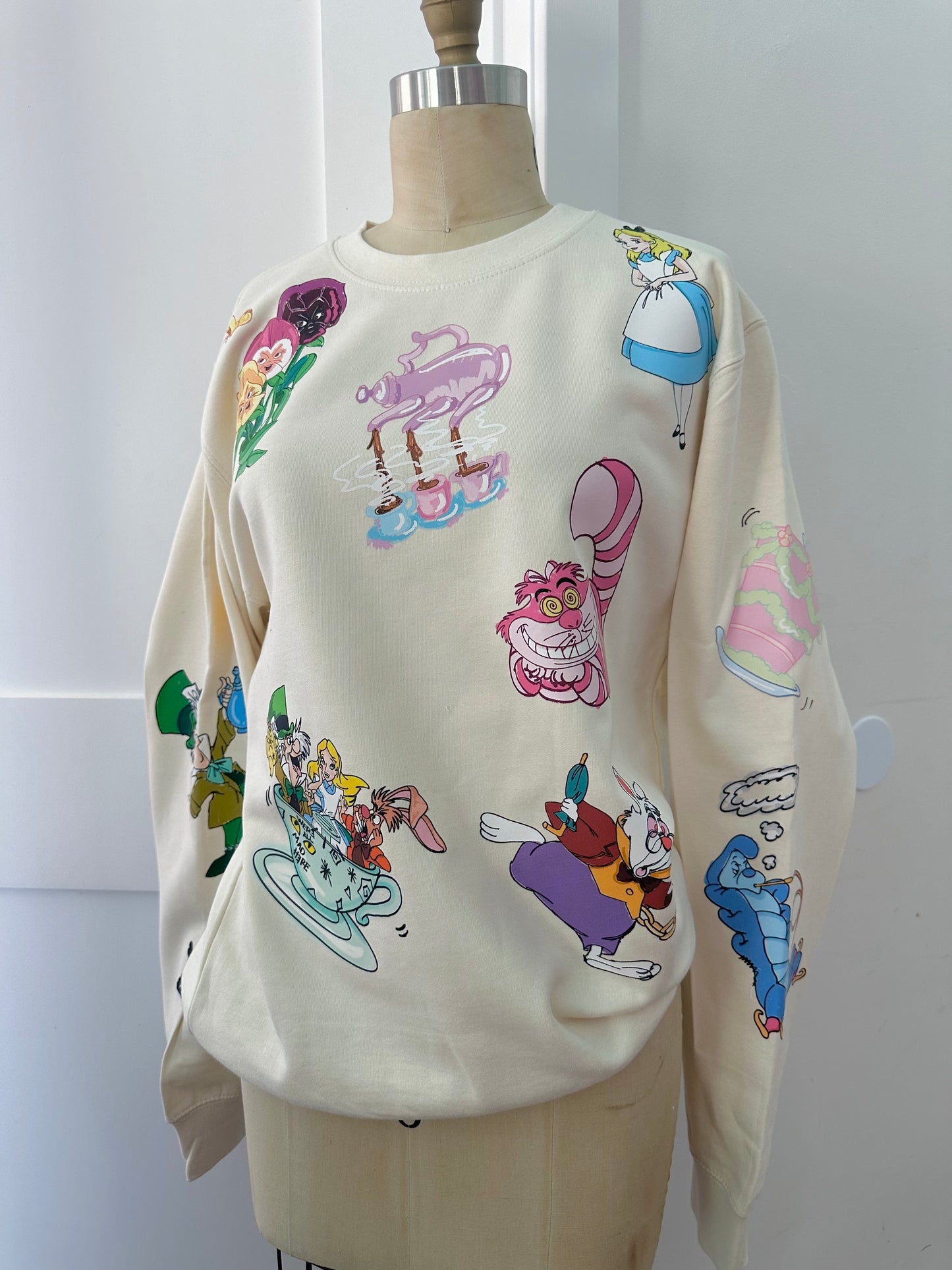 ALICE'S GARDEN CREWNECK