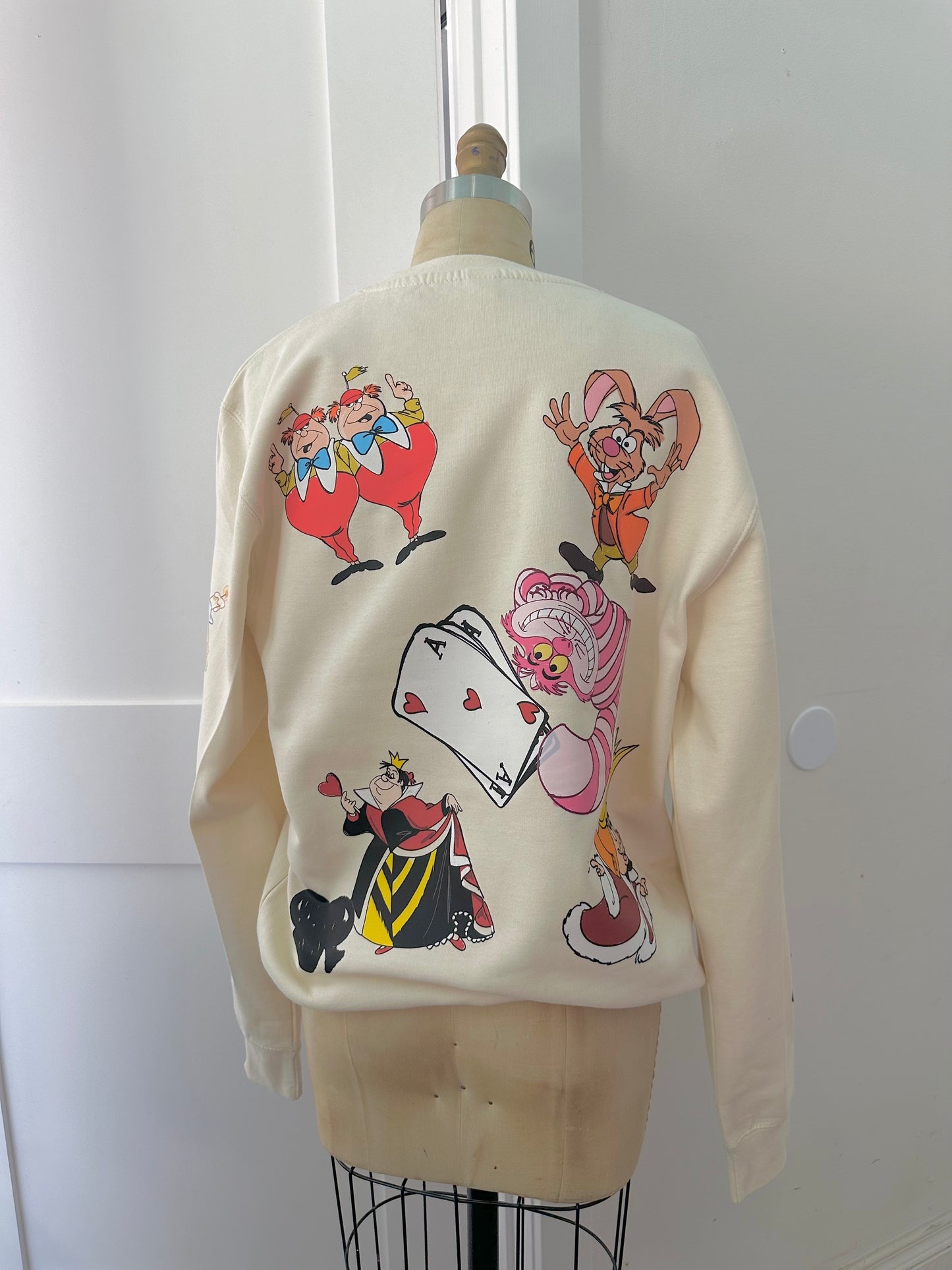 ALICE'S GARDEN CREWNECK