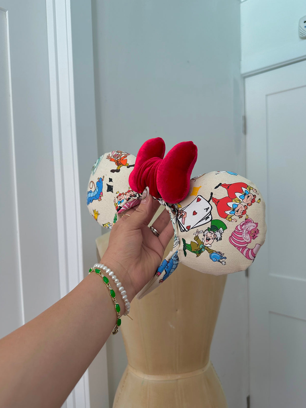 ALICE'S GARDEN EARS