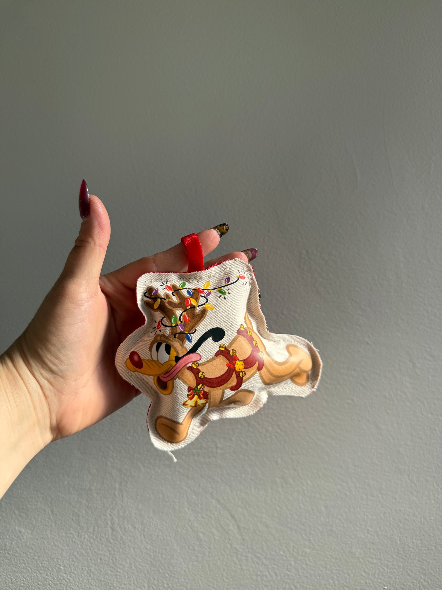 CHRISTMAS KEYCHAINS AND ORNAMENTS