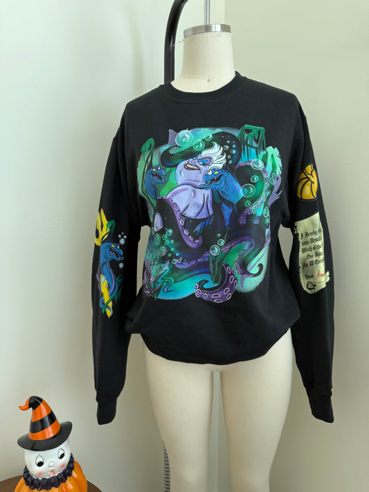 QUEEN OF THE SEA CREWNECK