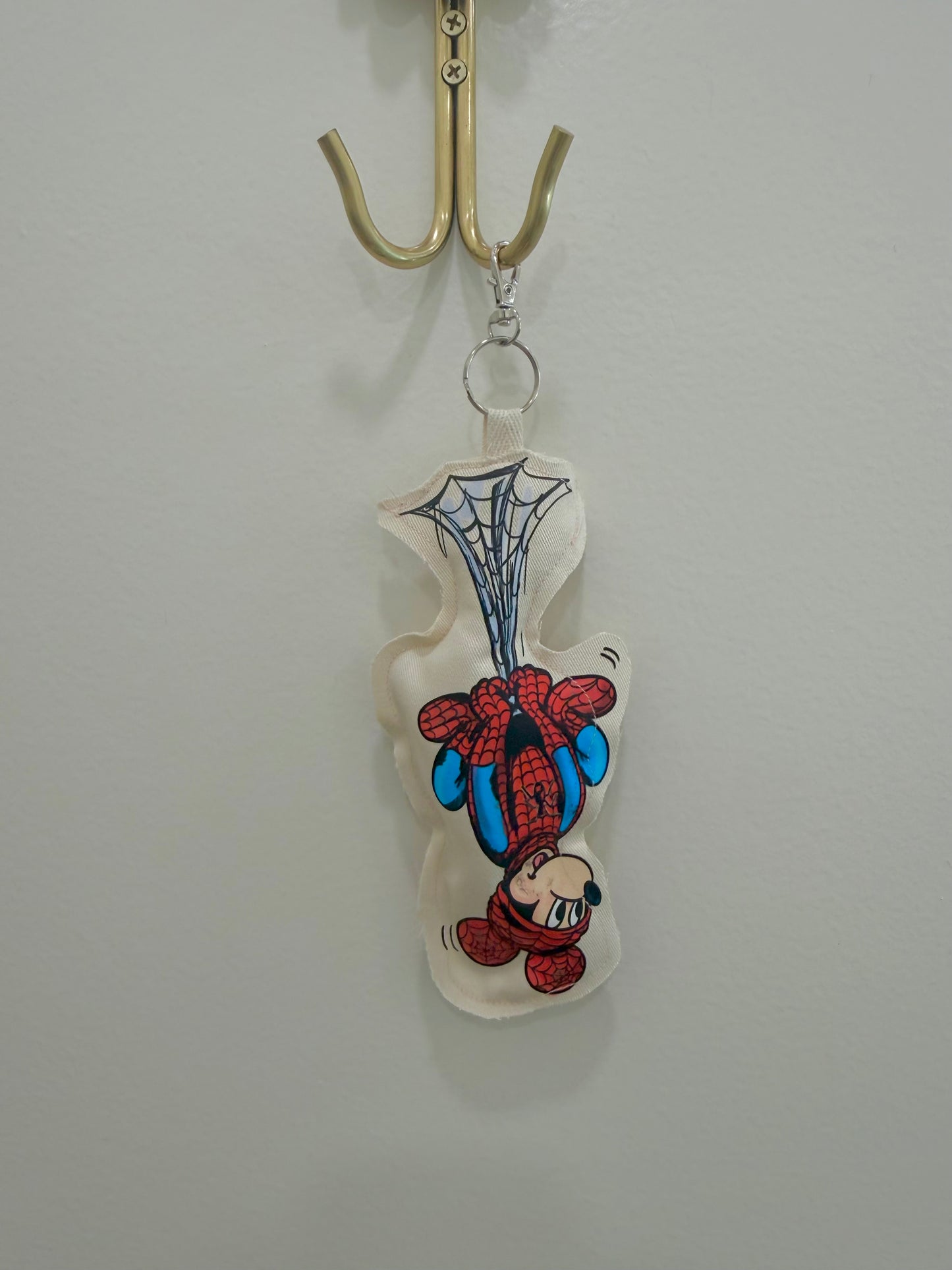 SPIDEY KEYCHAIN SET