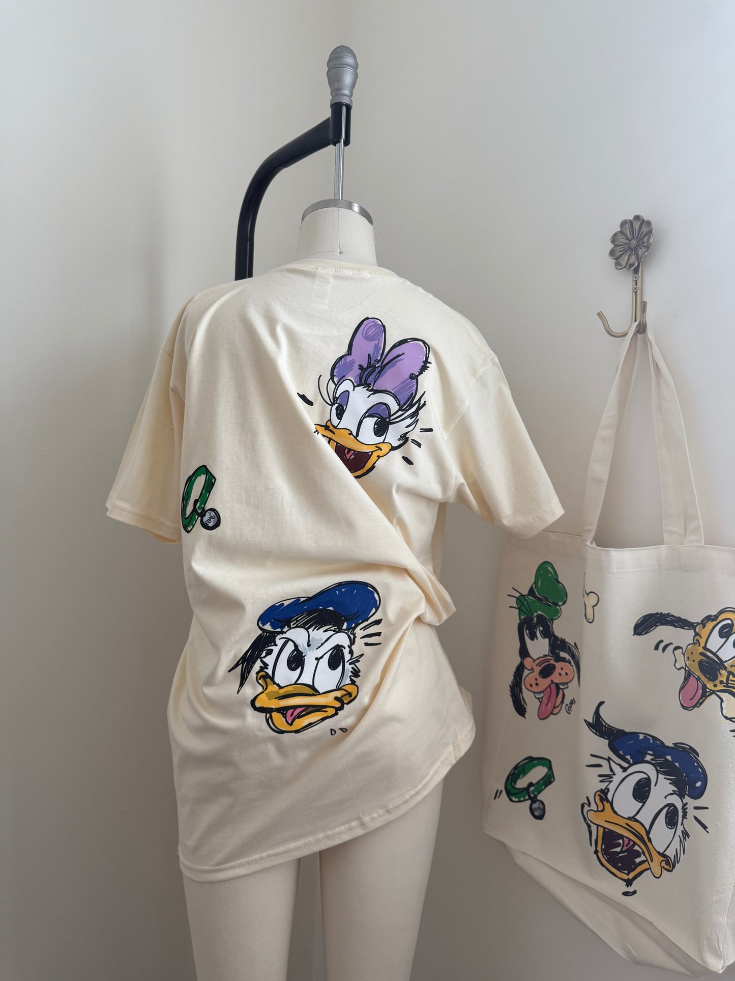 DOODLE FRIENDS T SHIRT