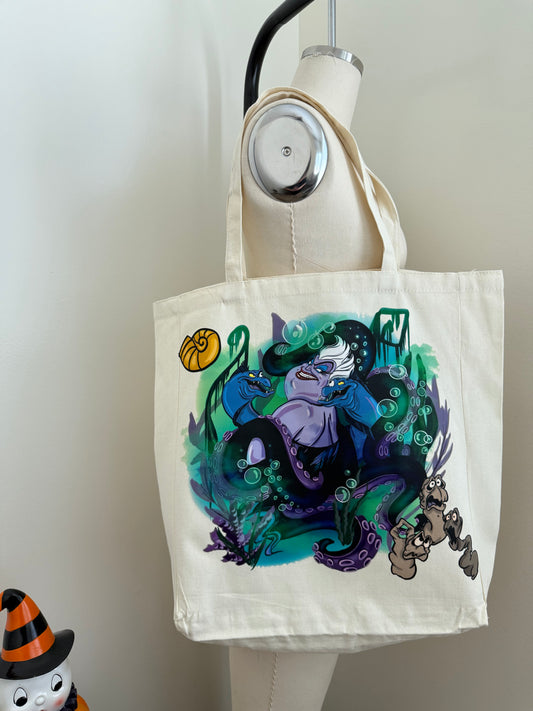 QUEEN OF THE SEA TOTE