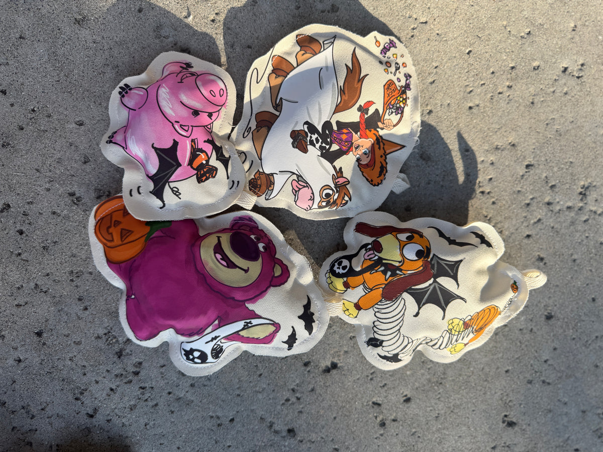 SPOOKY TOYS VER 1 KEYCHAIN SET