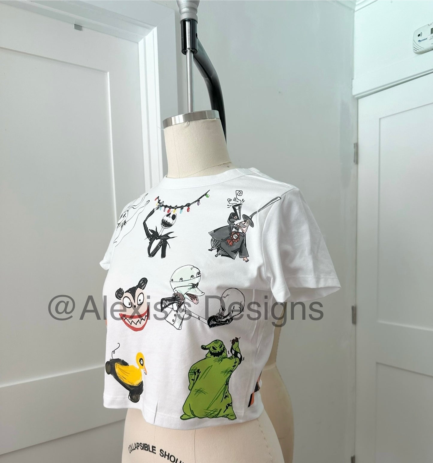 SALLY’S NIGHTMARE CROPPED TEE