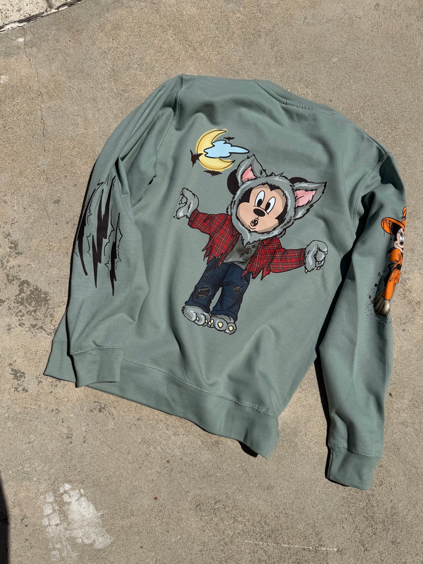 SPOOKYVILLE CREWNECK