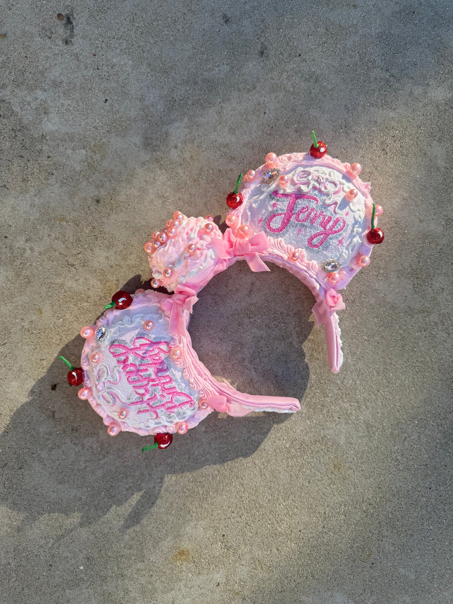 BIRTHDAY CAKE OR WEDDING CAKE OR JUST DIVORCED EARS