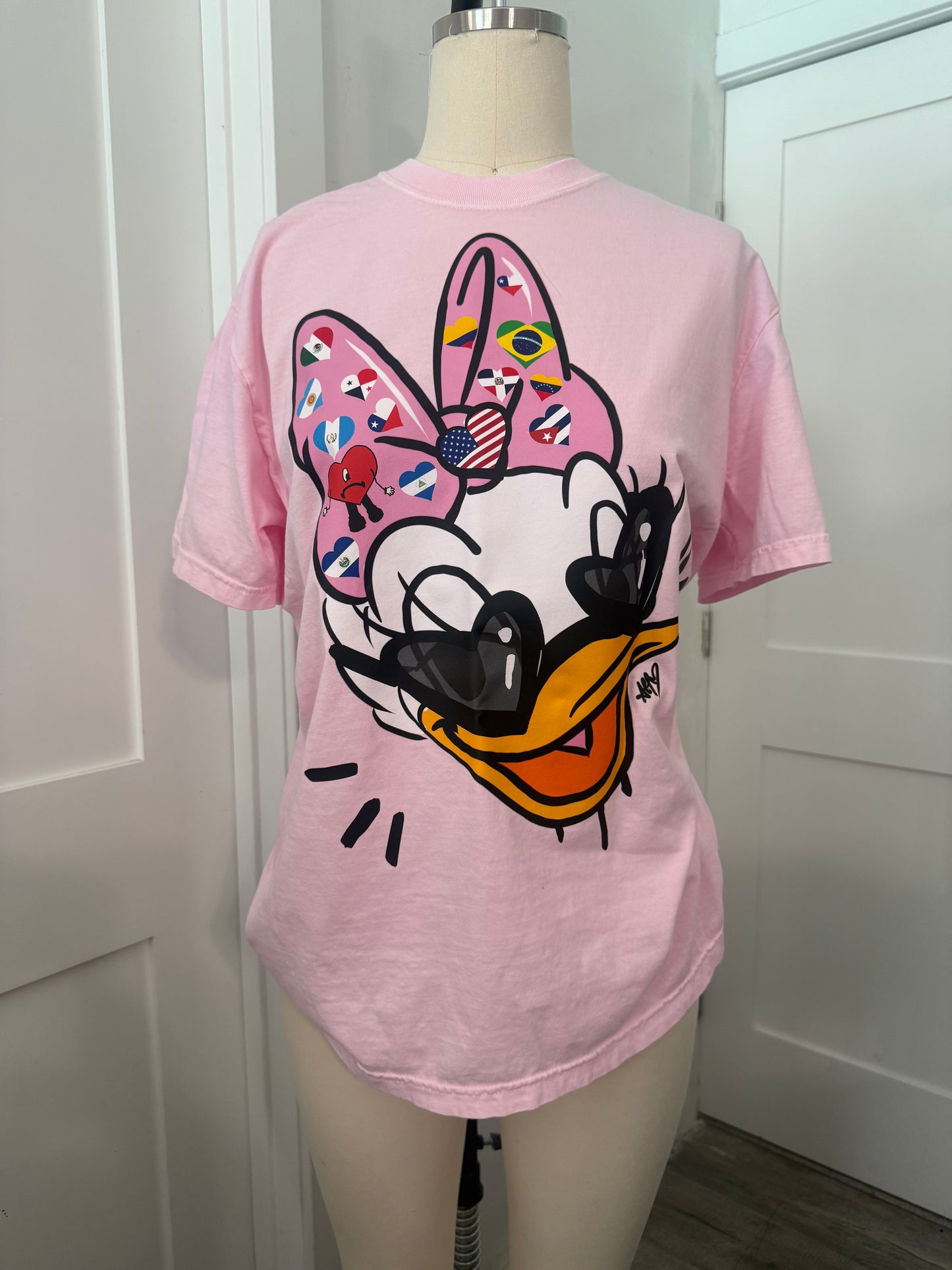 DDUCK POR MI GENTE T SHIRT