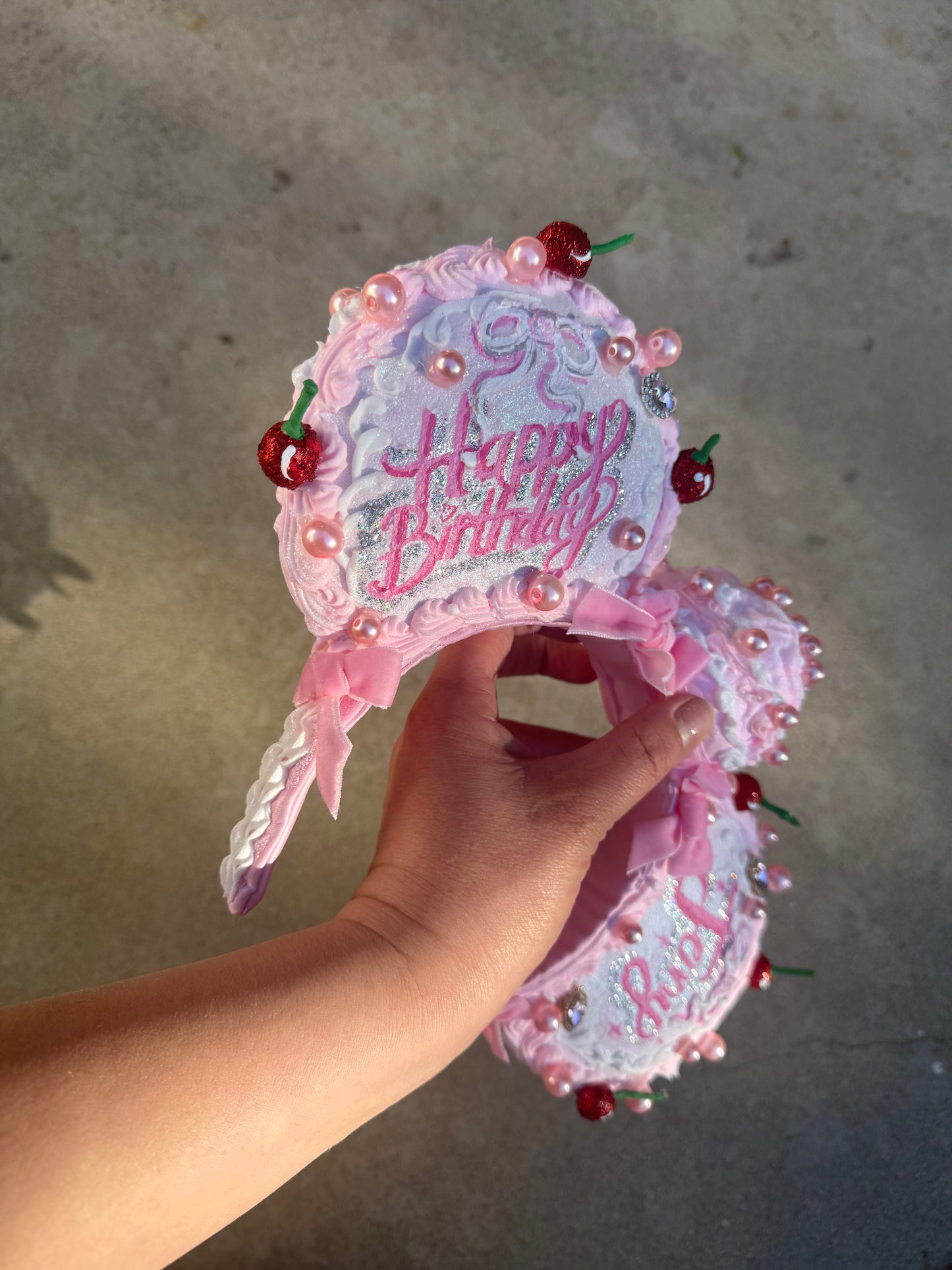 BIRTHDAY CAKE OR WEDDING CAKE OR JUST DIVORCED EARS