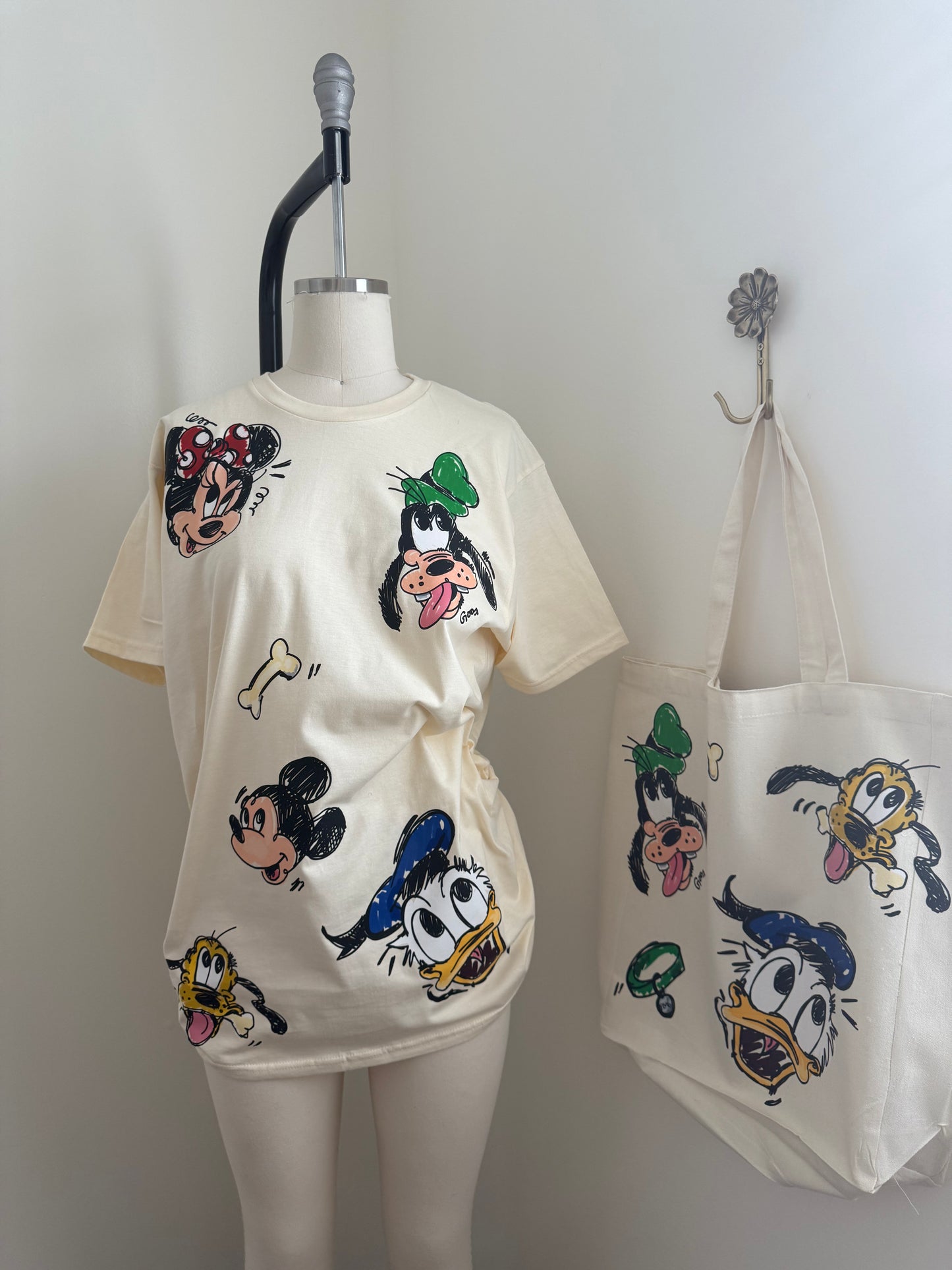 DOODLE FRIENDS T SHIRT