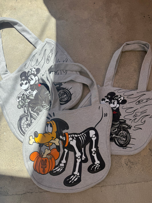 SPOOKY TOTES