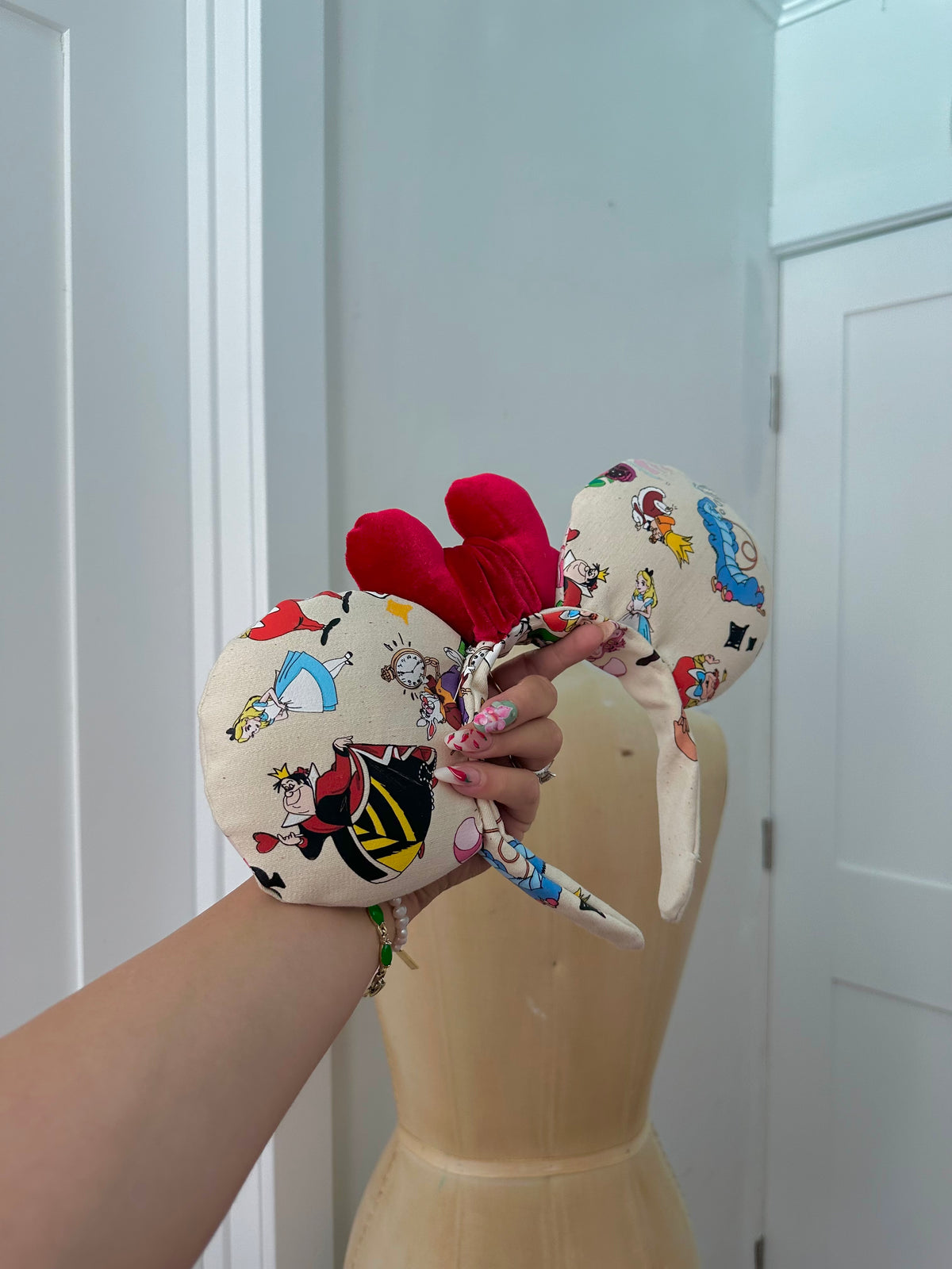 ALICE'S GARDEN EARS