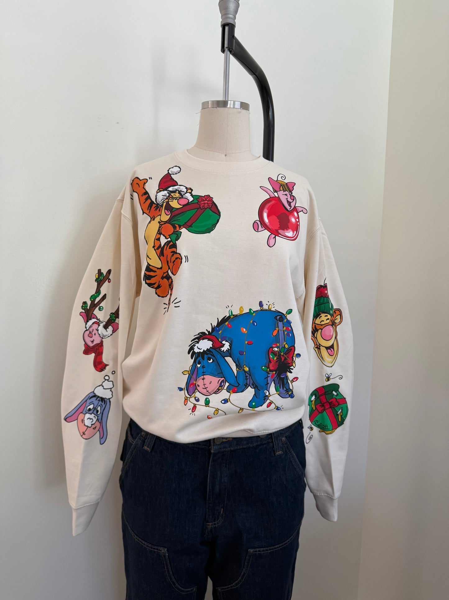 A HUNNY HOLIDAY CREWNECK