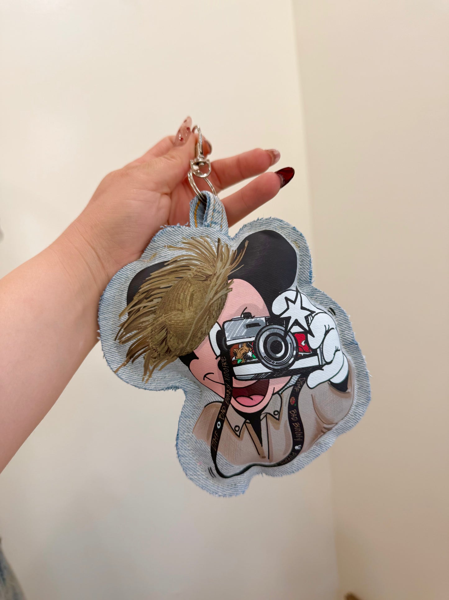 UNA FOTO MICKI KEYCHAIN