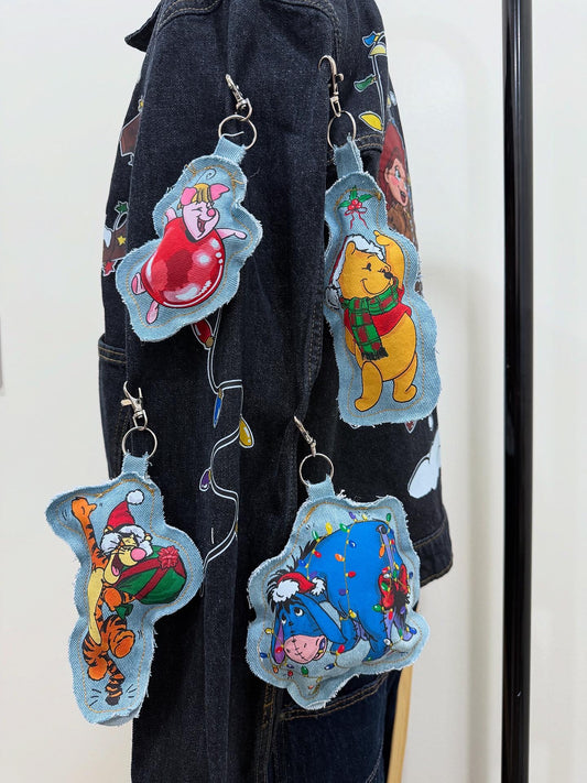 A HUNNY HOLIDAY KEYCHAIN SET