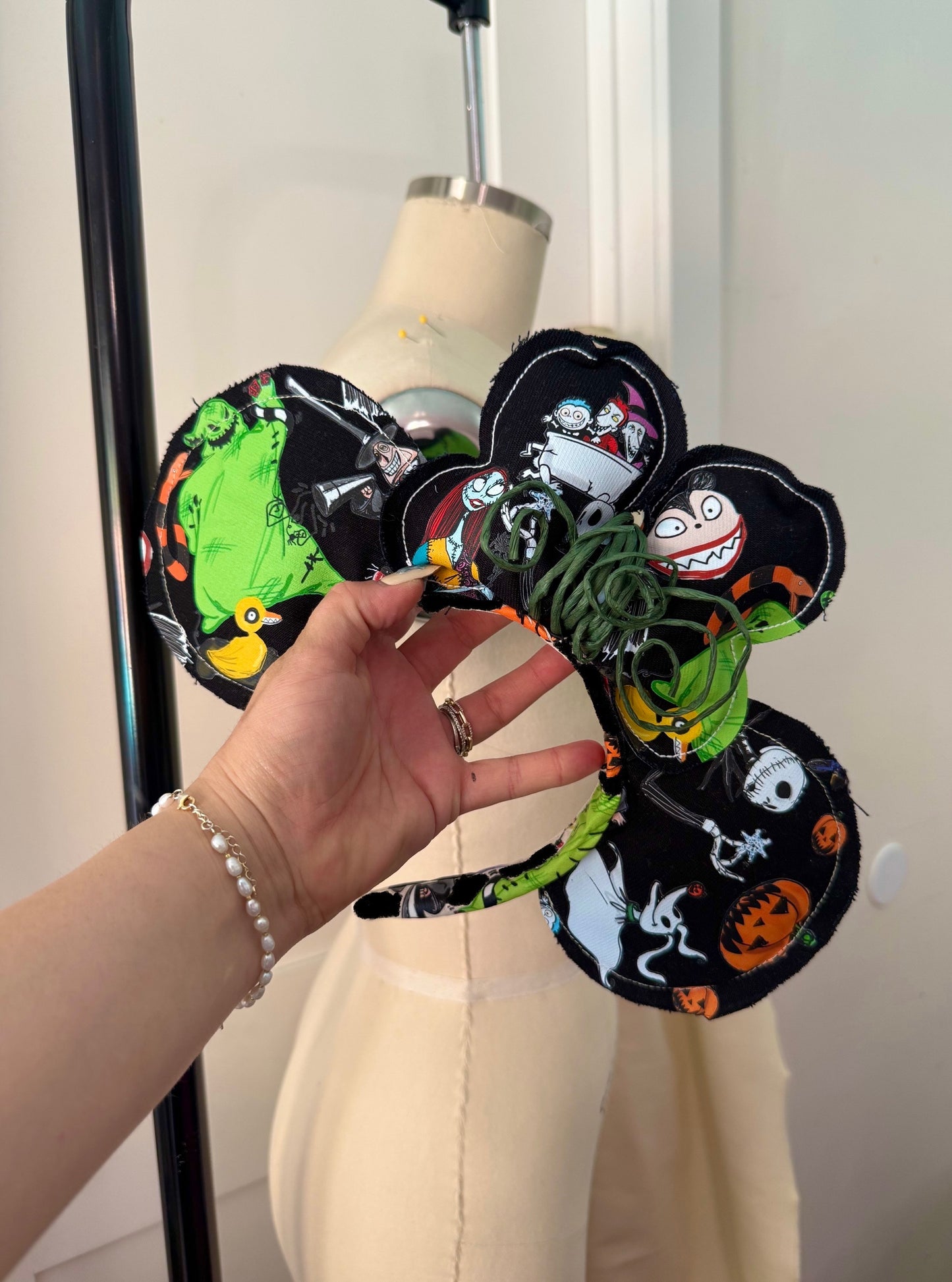 SALLY NIGHTMARE ALL BLACK EARS