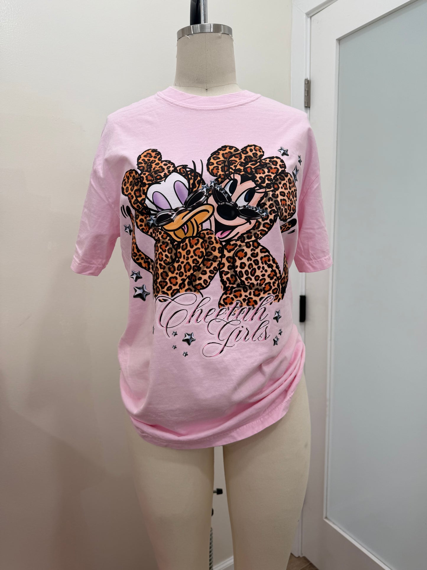 CHEETAH SISTERS (BROWN) T SHIRT
