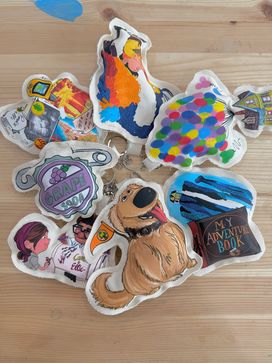 ADVENTURE FOREVER KEYCHAIN SET