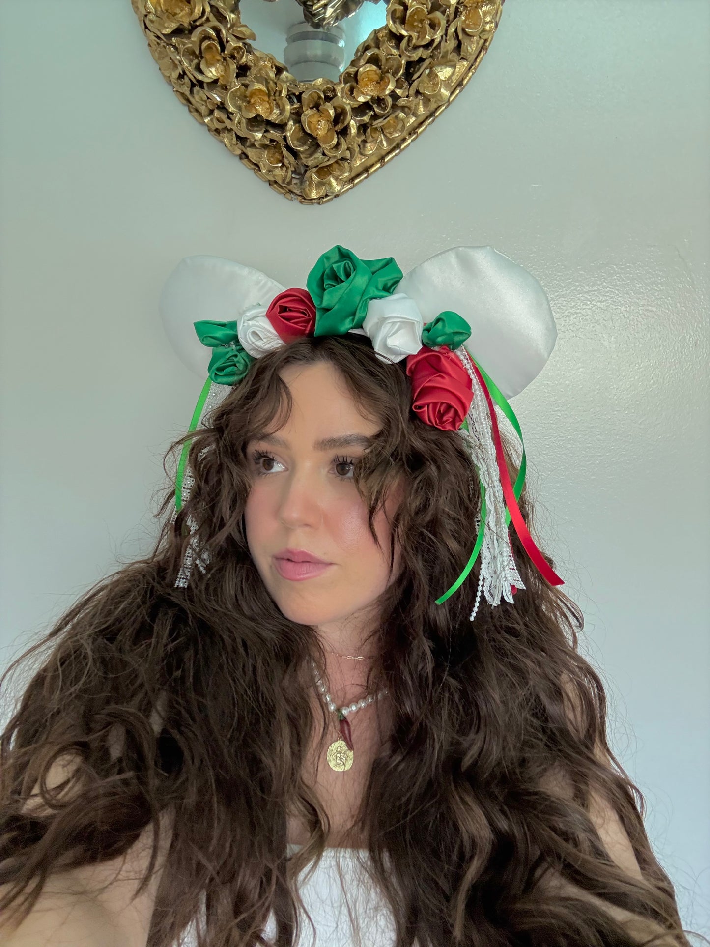 La Flor Satin Ears