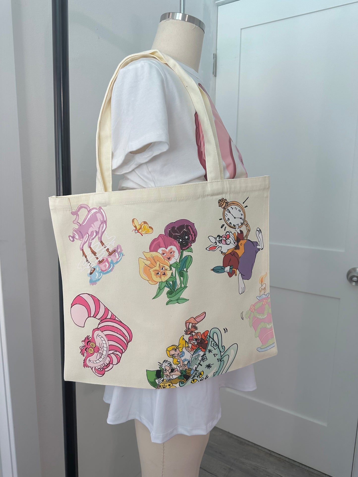 ALICE'S GARDEN TOTE