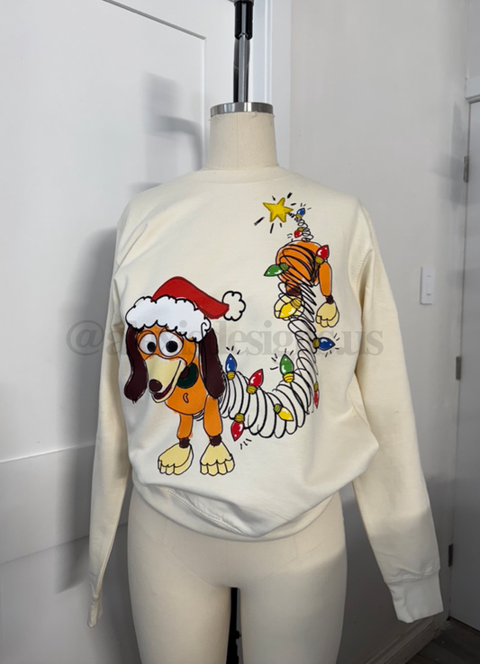 A SLINKY CHRISTMAS CREWNECK